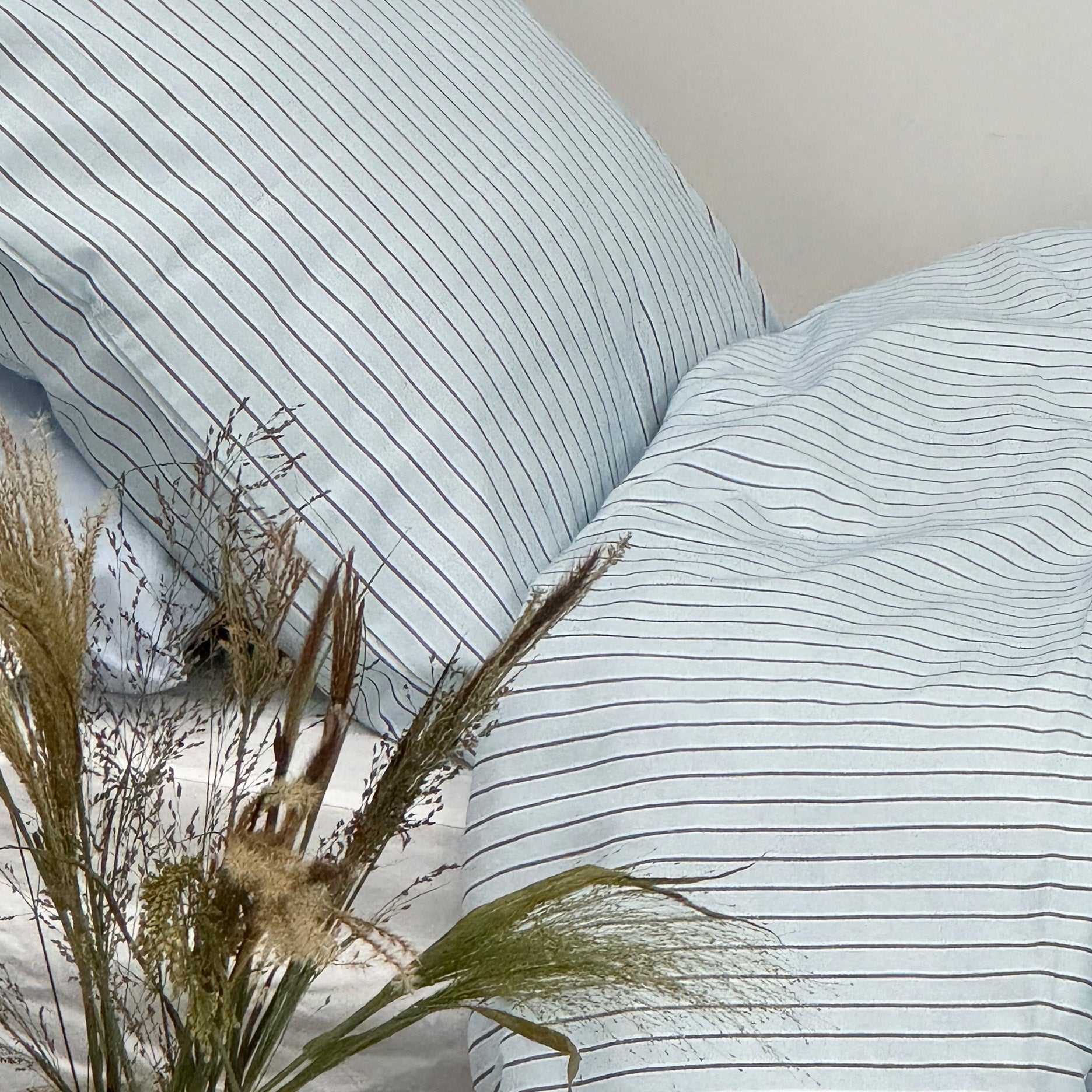 Multi strib sengetøj 140x200 cm lys blå